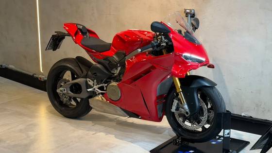 DUCATI PANIGALE V4 S DUCATI PANIGALE V4 S